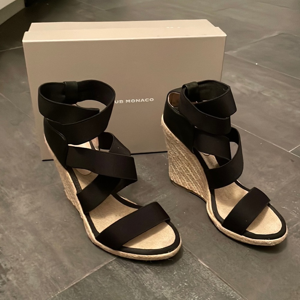 Club Monaco women’s Elastic Espadrille wedges- size 8